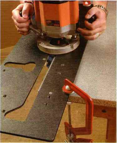 Using a router to make a joint in a worktop